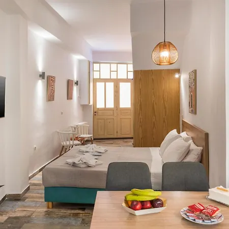 Crescendo Splantzia Apartment *